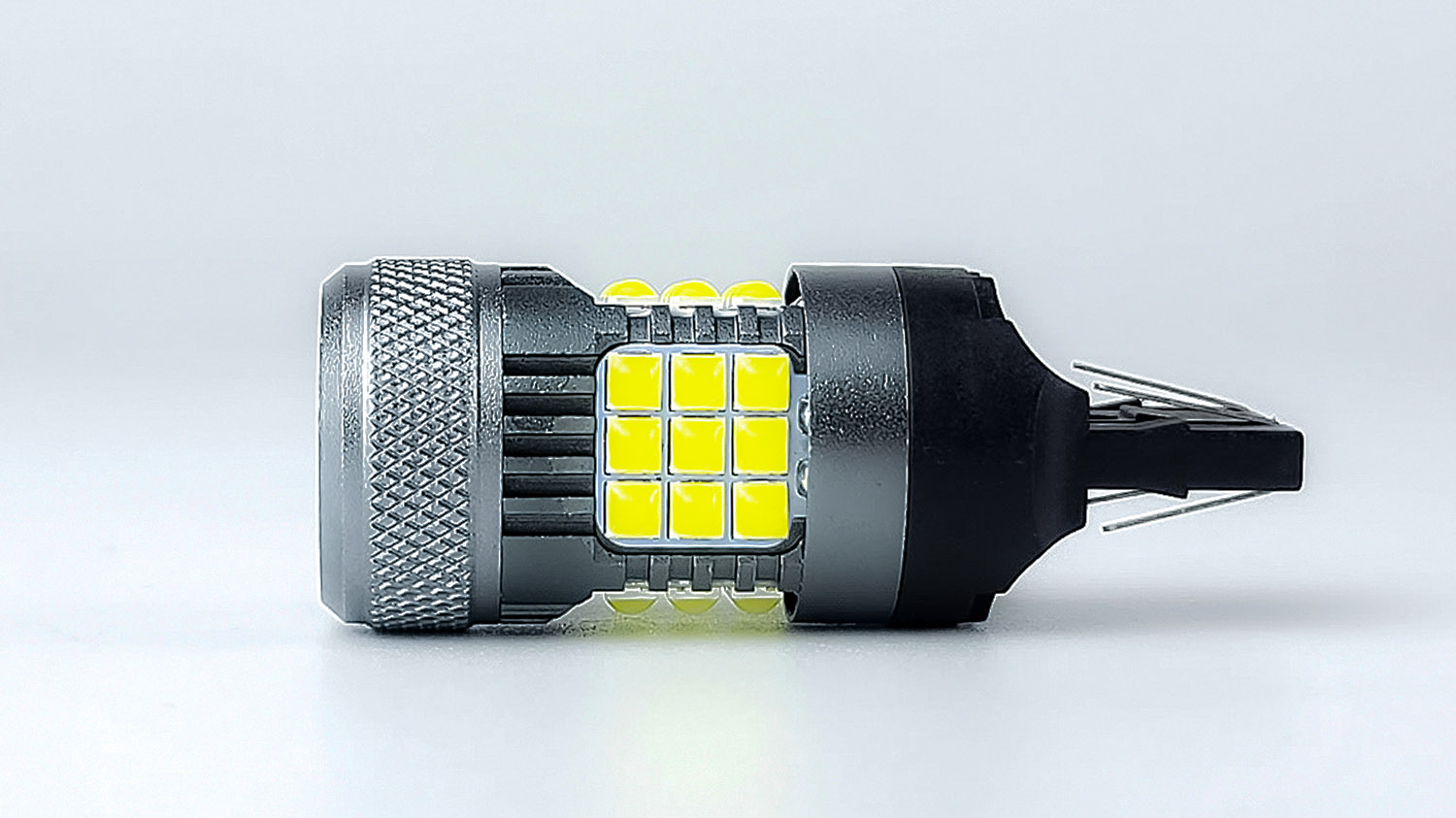 Glow FAN1 T20(2) 9-48V 30W CAN 3000Lm 7443/W21/5W base-16mm EU